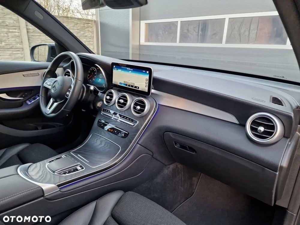 Mercedes-Benz GLC - 27
