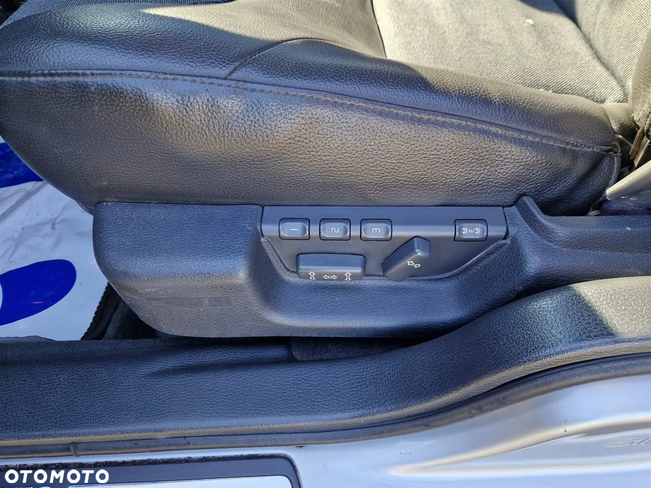Volvo XC 70 AWD Momentum - 14