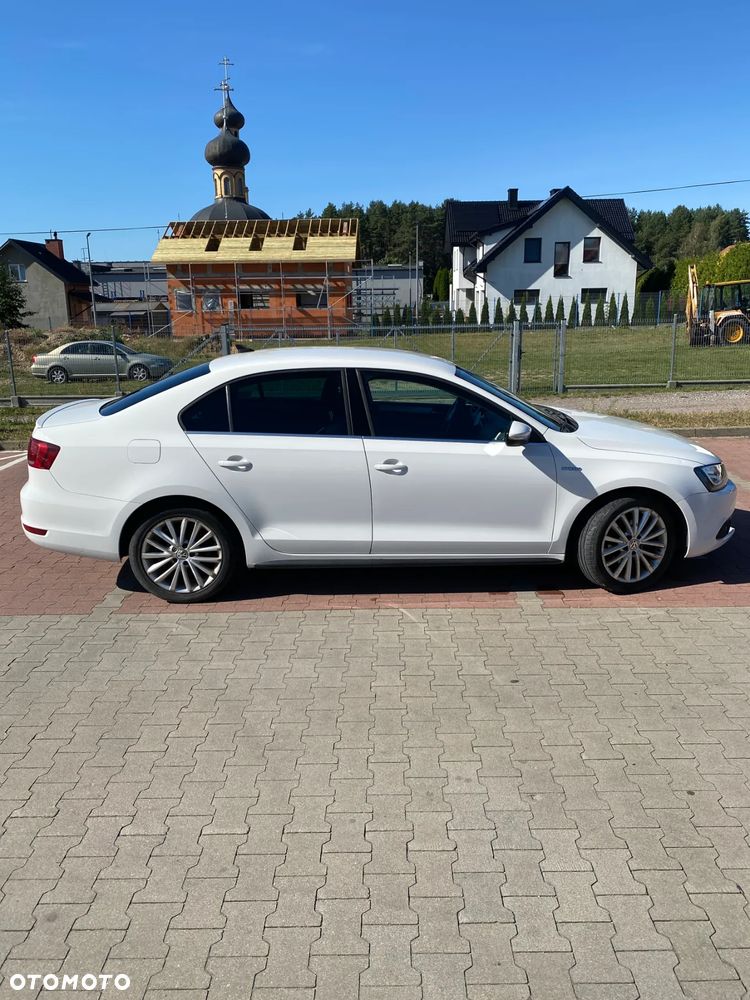 Volkswagen Jetta 1.4 TSI BMT Highline DSG - 4