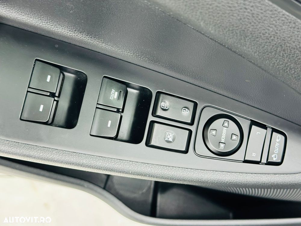 Hyundai Tucson blue 1.7 CRDi 2WD Passion Plus - 11