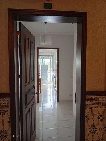 Arrenda-se T1 - Edificio Olhalvas - Grande imagem: 3/7