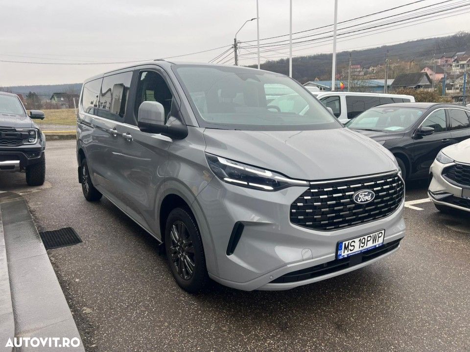 Ford Tourneo Custom - 2