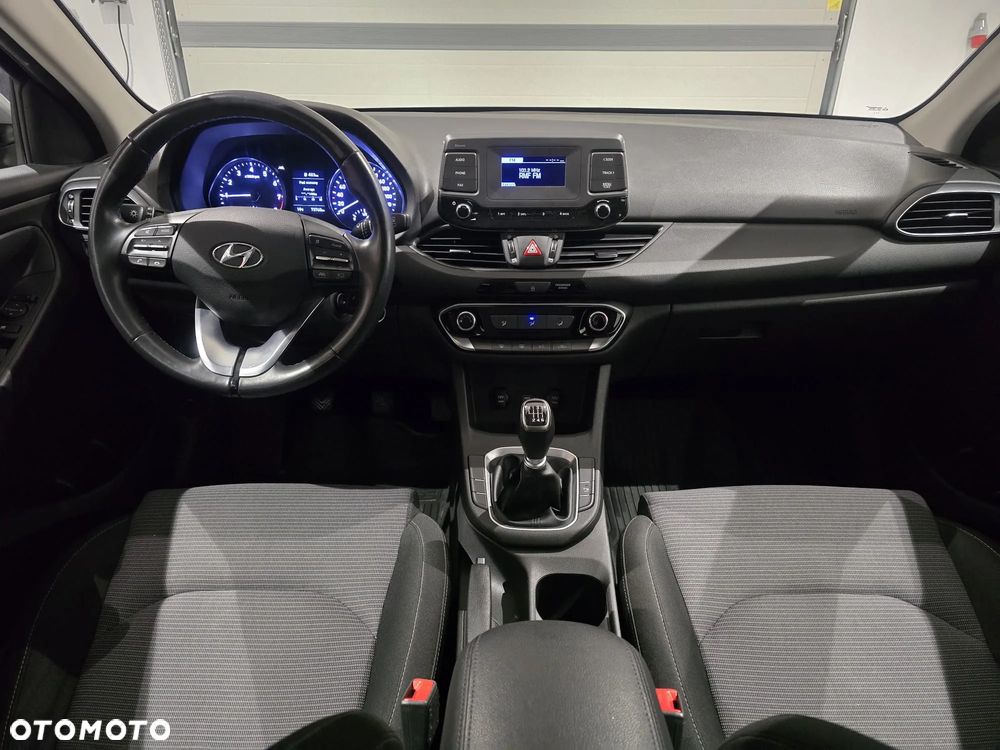 Hyundai i30 1.5 T-GDI 48V Modern - 11