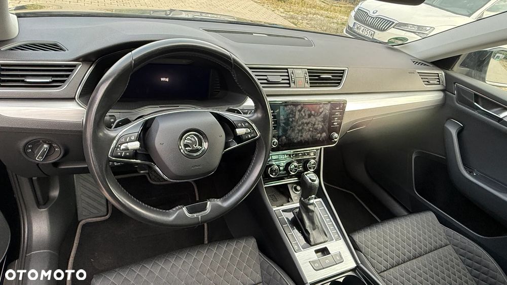 Skoda Superb 2.0 TDI SCR Ambition DSG - 5