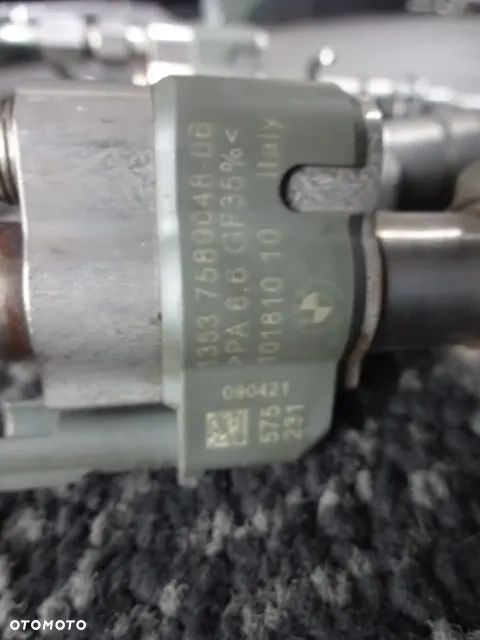 Wtryskiwacz BMW 2.0 N43B20A  7589048-06 - 4
