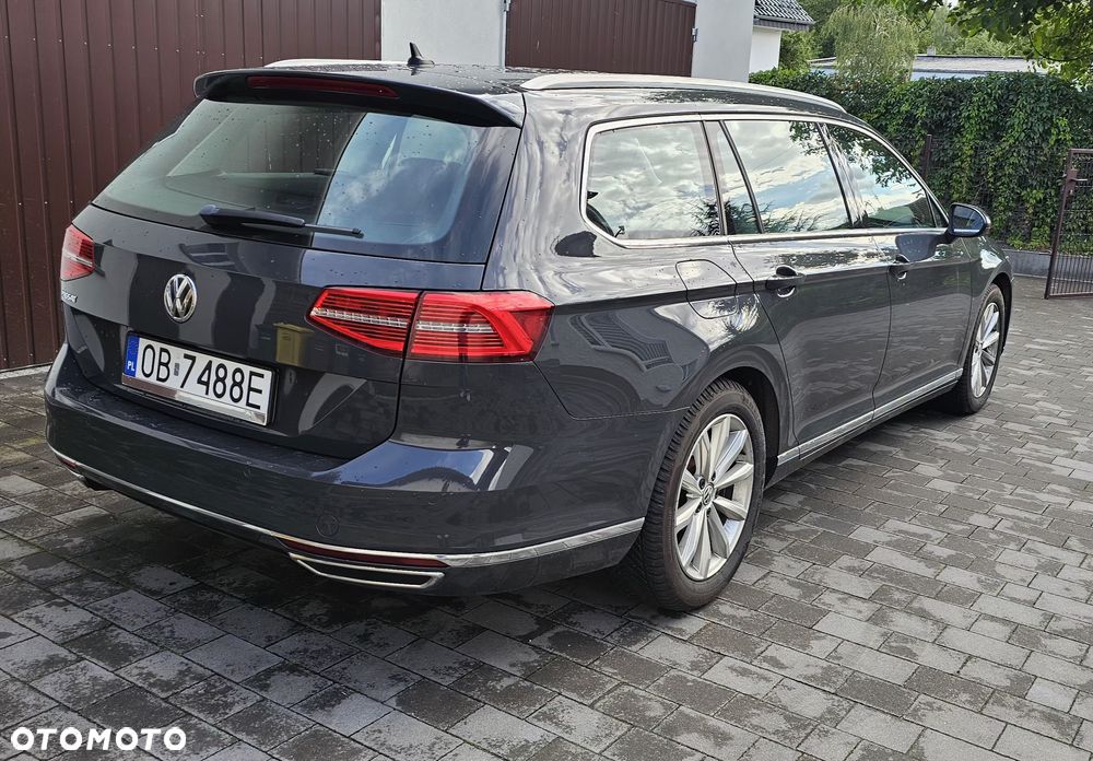 Volkswagen Passat 1.6 TDI SCR DSG Comfortline - 4