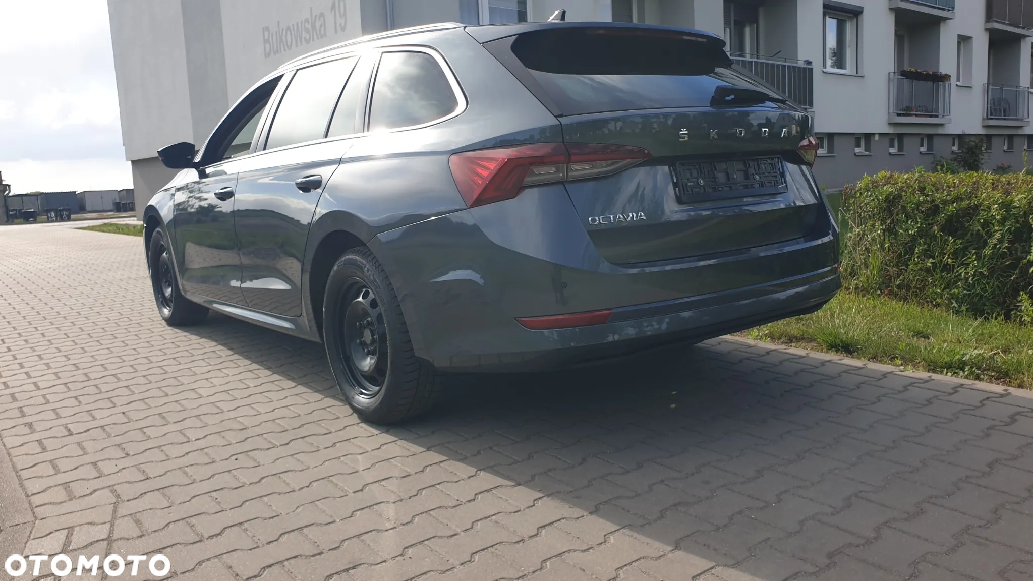 Skoda Octavia 2.0 TDI DSG Ambition - 10