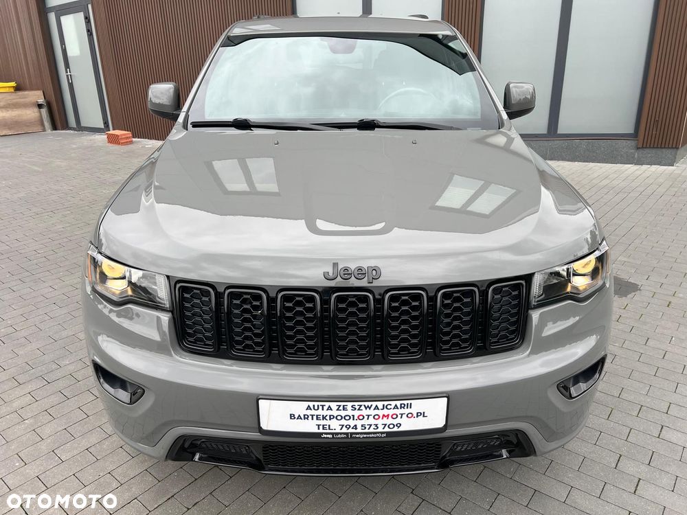 Jeep Grand Cherokee - 10