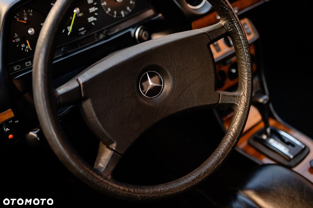 Mercedes-Benz W123 - 13