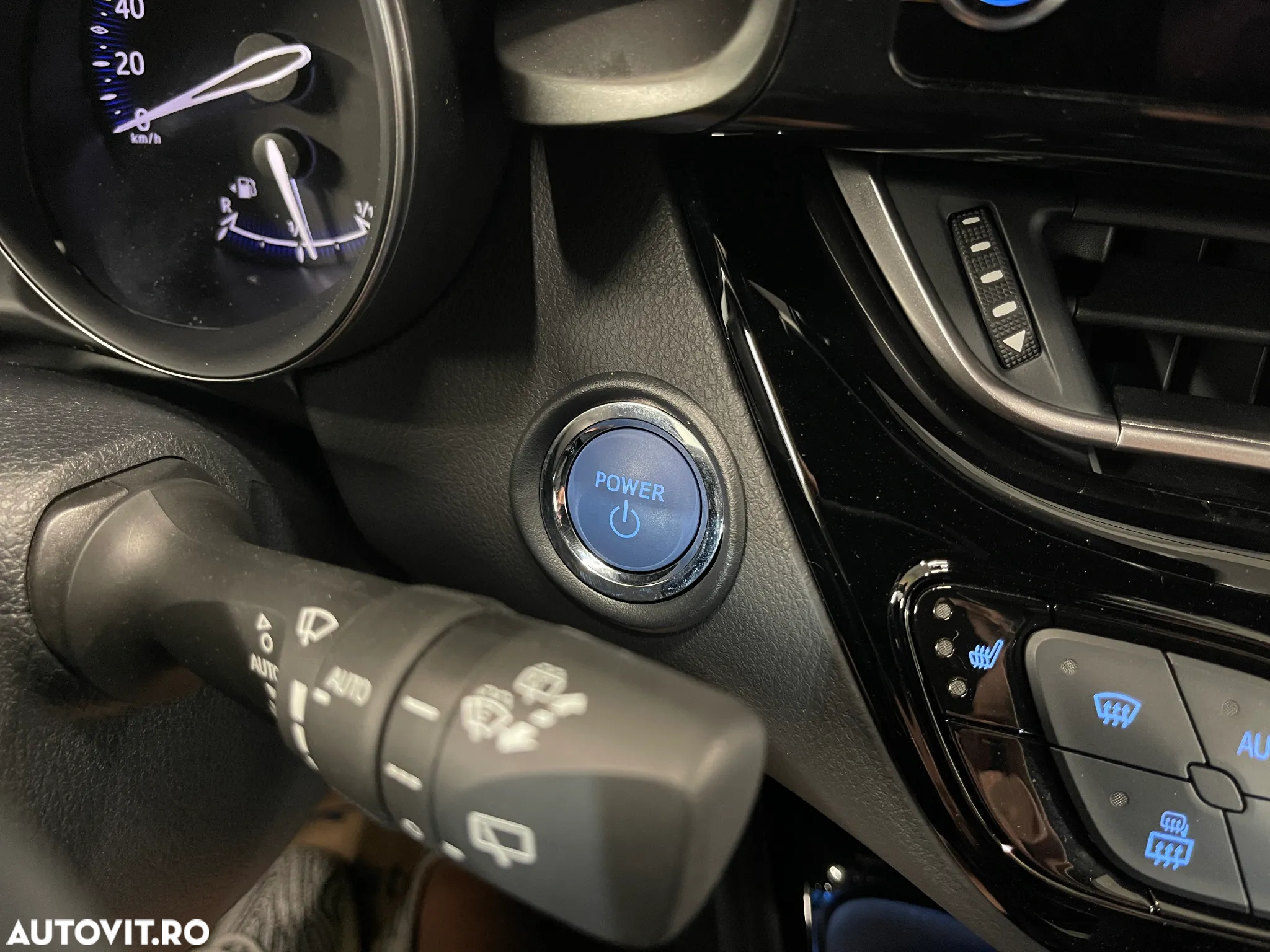 Toyota C-HR 2.0 HSD 184 CP 4x2 CVT Classy - 24