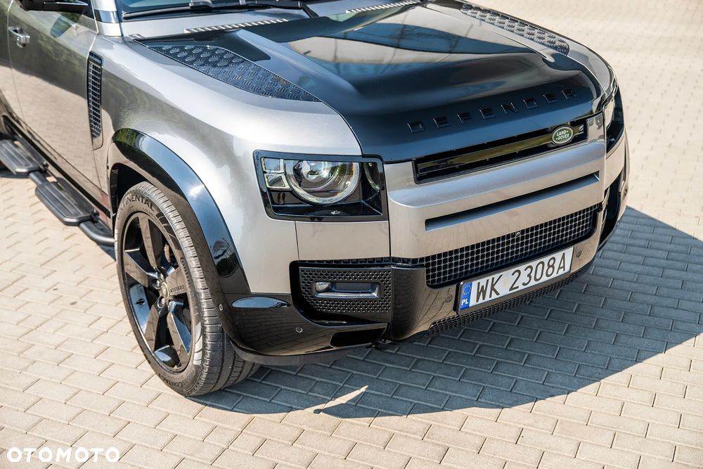 Land Rover Defender 110 D250 X-Dynamic SE - 5