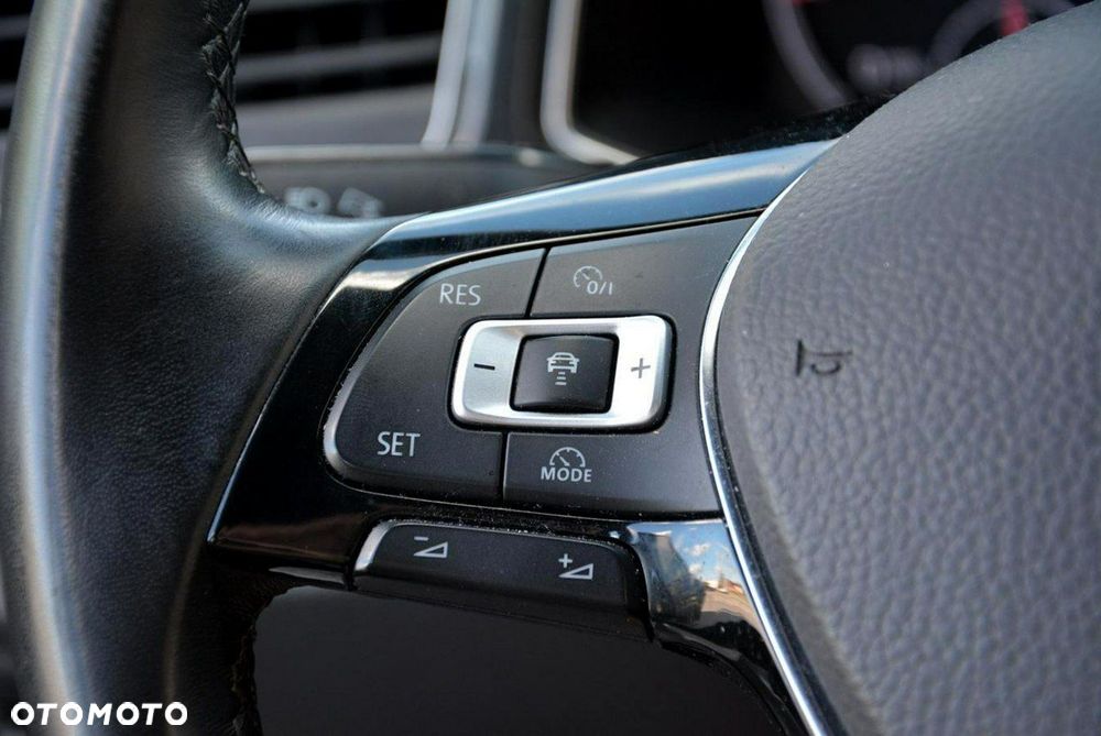 Volkswagen T-Roc 1.5 TSI Style - 28