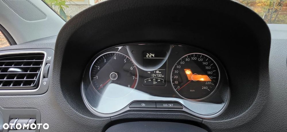 Volkswagen Polo - 9