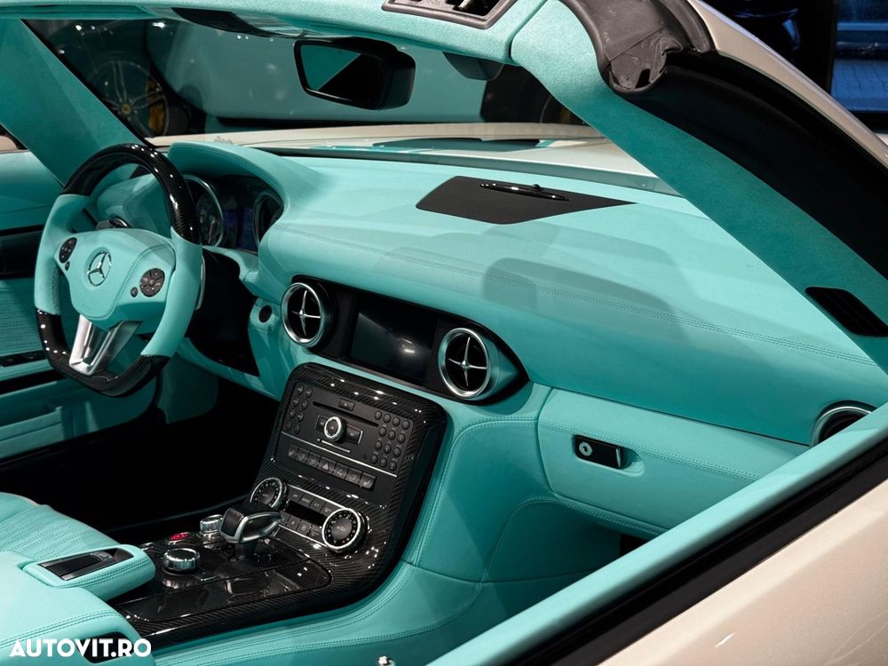 Mercedes-Benz SLS 63 AMG - 18