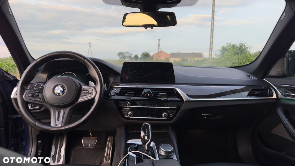 BMW Seria 5 530d xDrive M Sport sport - 12