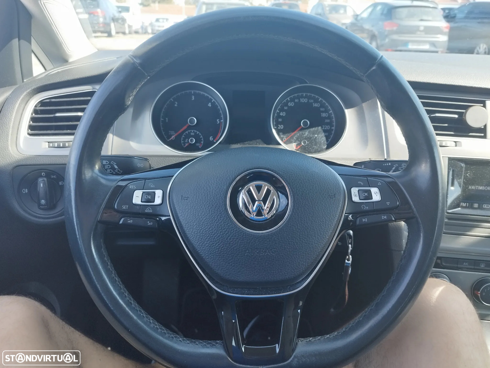 VW Golf 1.6 TDi Confortline - 11