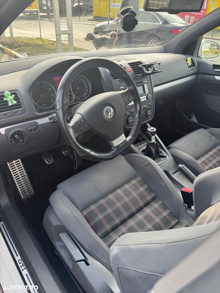 Volkswagen Golf 2.0 GTI - 2