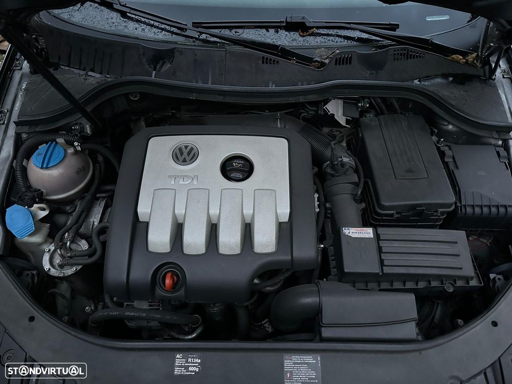 VW Passat 2.0 TDI Confortline - 13