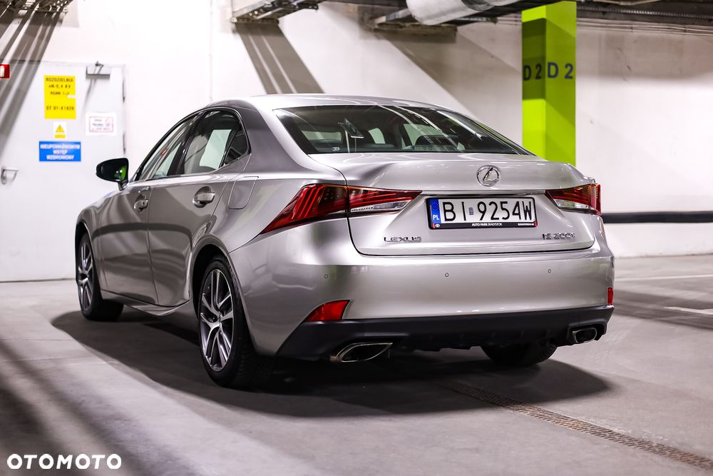 Lexus IS 200t / 300 Elegance - 15