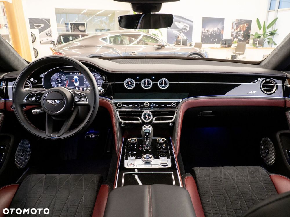 Bentley Flying Spur - 12