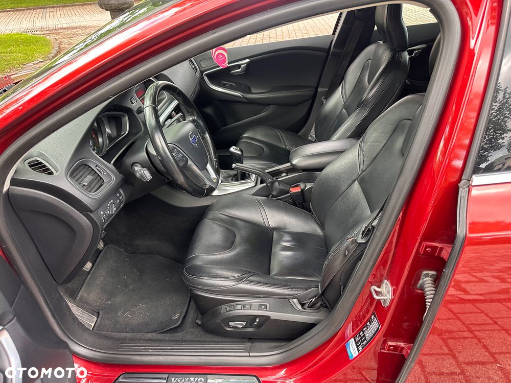 Volvo V40 D4 Inscription - 8
