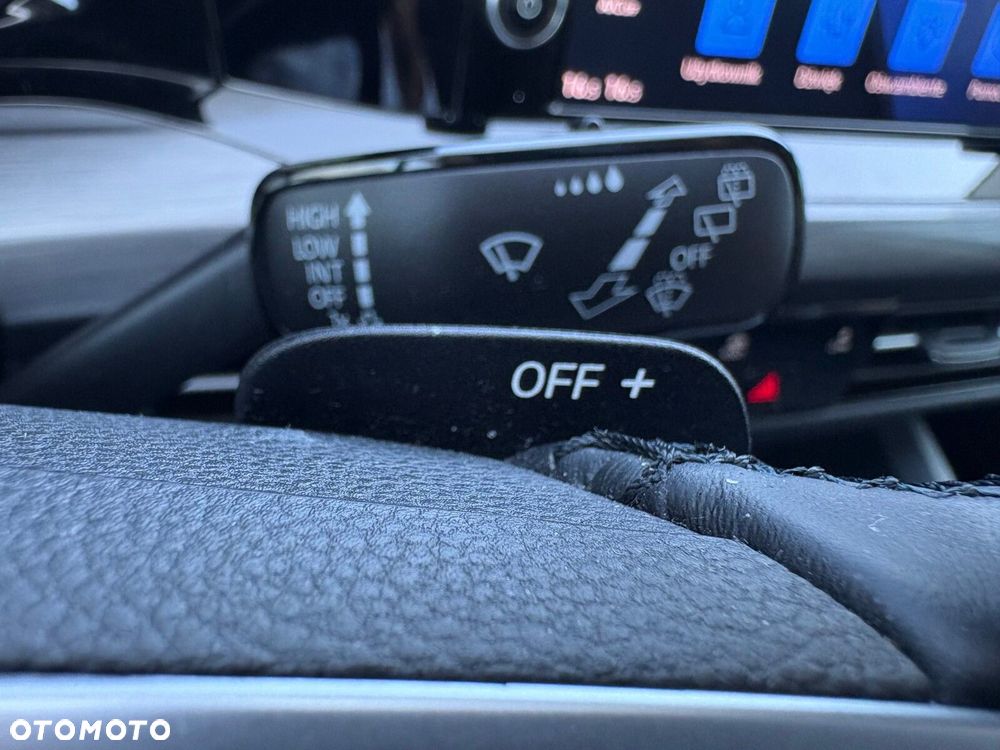 Volkswagen Golf 1.5 eTSI EVO Style DSG - 26