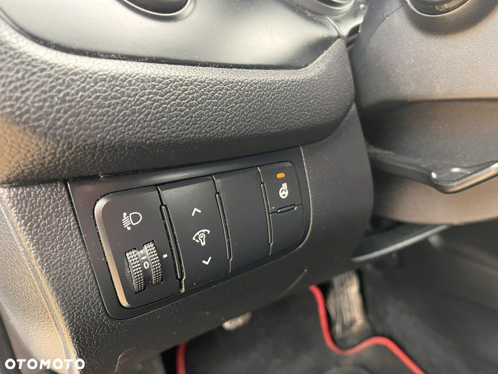 Kia Ceed 1.6 GDI Dream Team Edition - 18