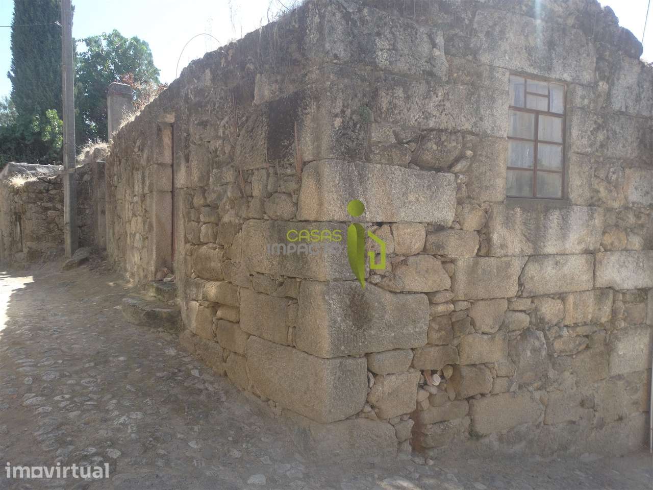 Moradia de Pedra, para reconstrução em Vila Cortês da Serra, Gouveia - Grande imagem: 4/20