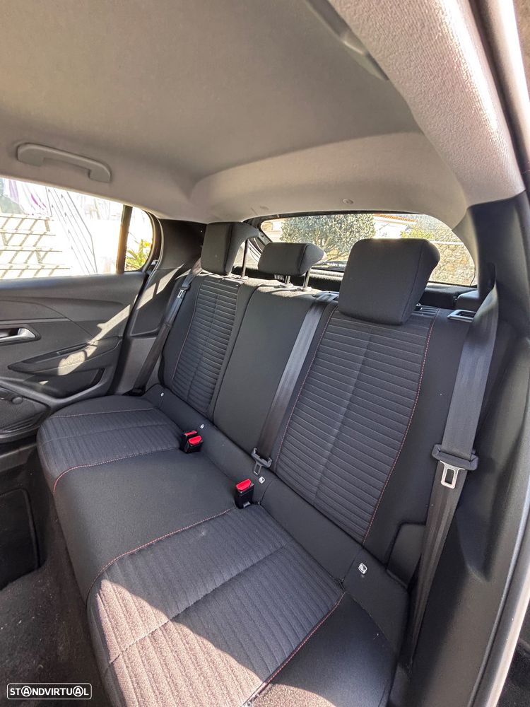 Peugeot e-208 Active Pack - 11