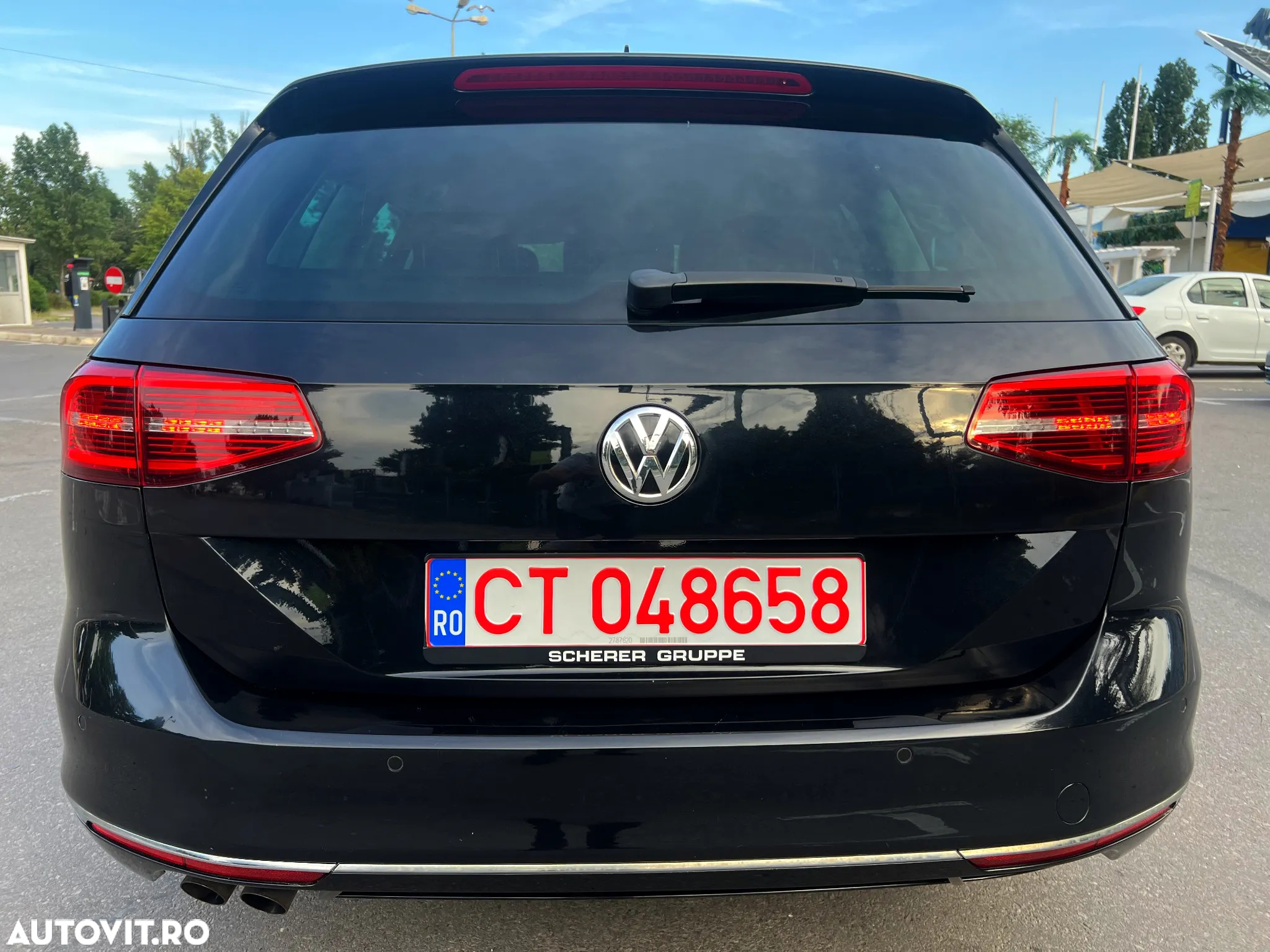 Volkswagen Passat Variant 2.0 TDI DSG 4Motion Highline - 11
