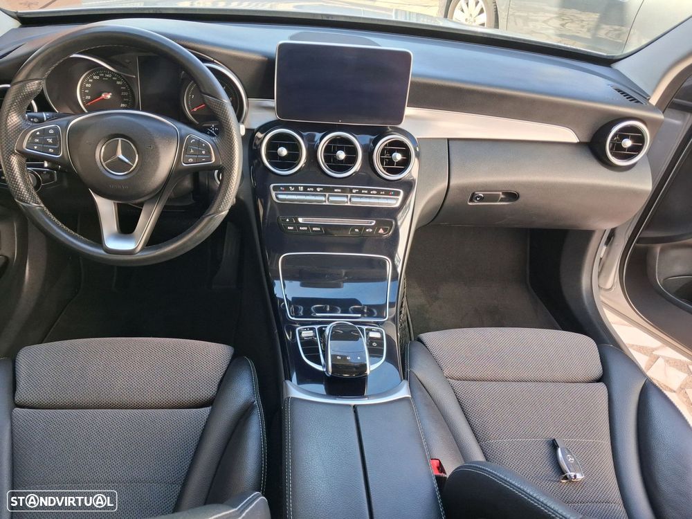 Mercedes-Benz C 300 BlueTEC Hybrid - 8
