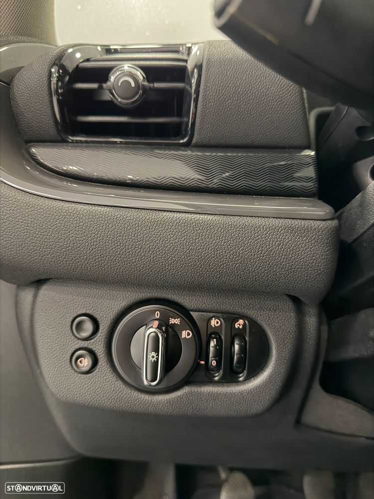 MINI Clubman One D Essential - 21