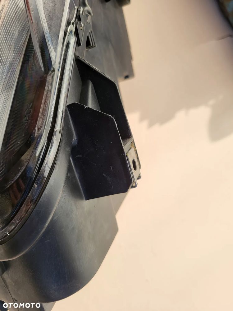 Lampa przednia prawa Citroen C4 Cactus Przed LIFT - 10