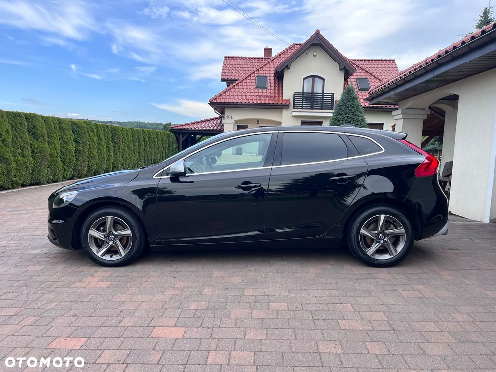 Volvo V40 D2 Drive-E R-Design Momentum - 2