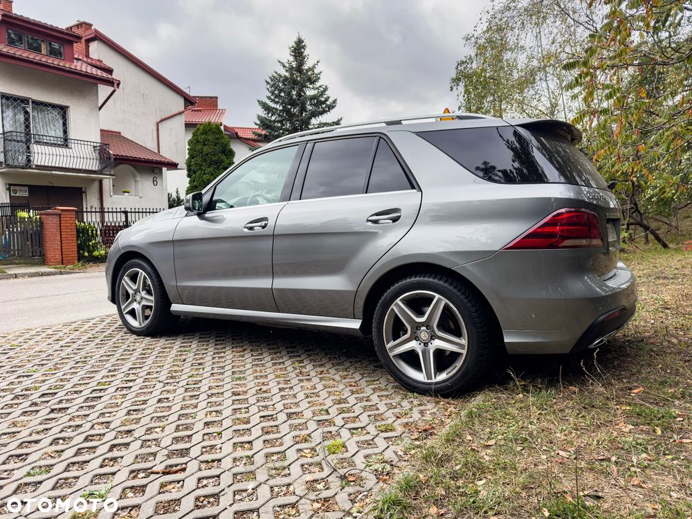 Mercedes-Benz GLE 350 d 4-Matic - 2