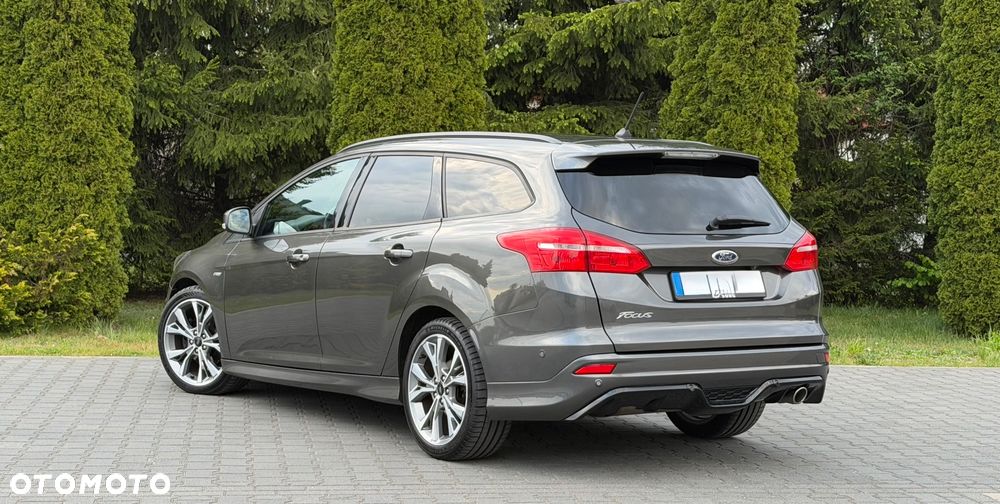 Ford Focus - 13