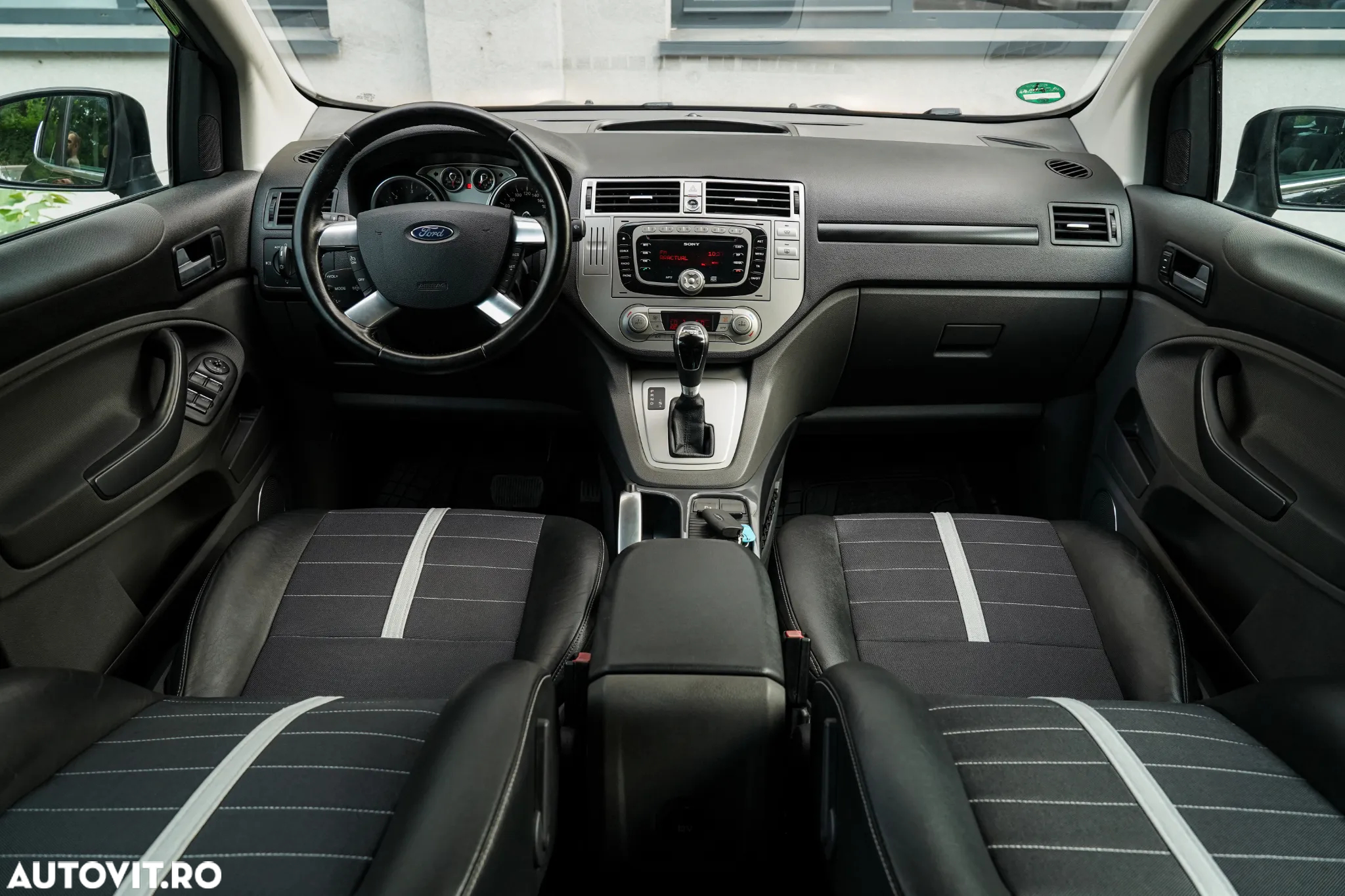 Ford Kuga 2.0 TDCi 4WD Powershift Titanium - 6