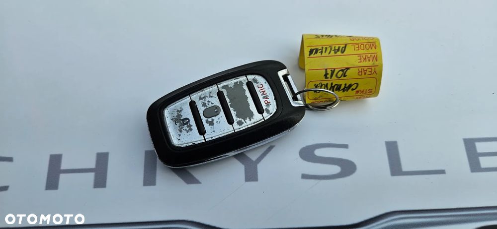 Chrysler Pacifica 2016- Kluczyk ORYGINALNY - 2