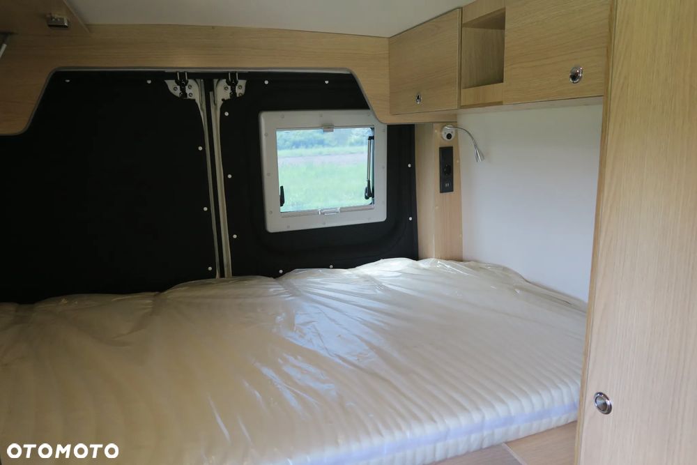 Peugeot Boxer Kombi 330 BlueHDi L1H1 - 11