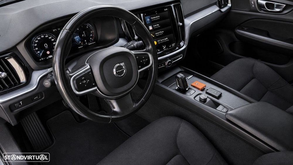 Volvo V60 2.0 B4 Momentum Geartronic - 18