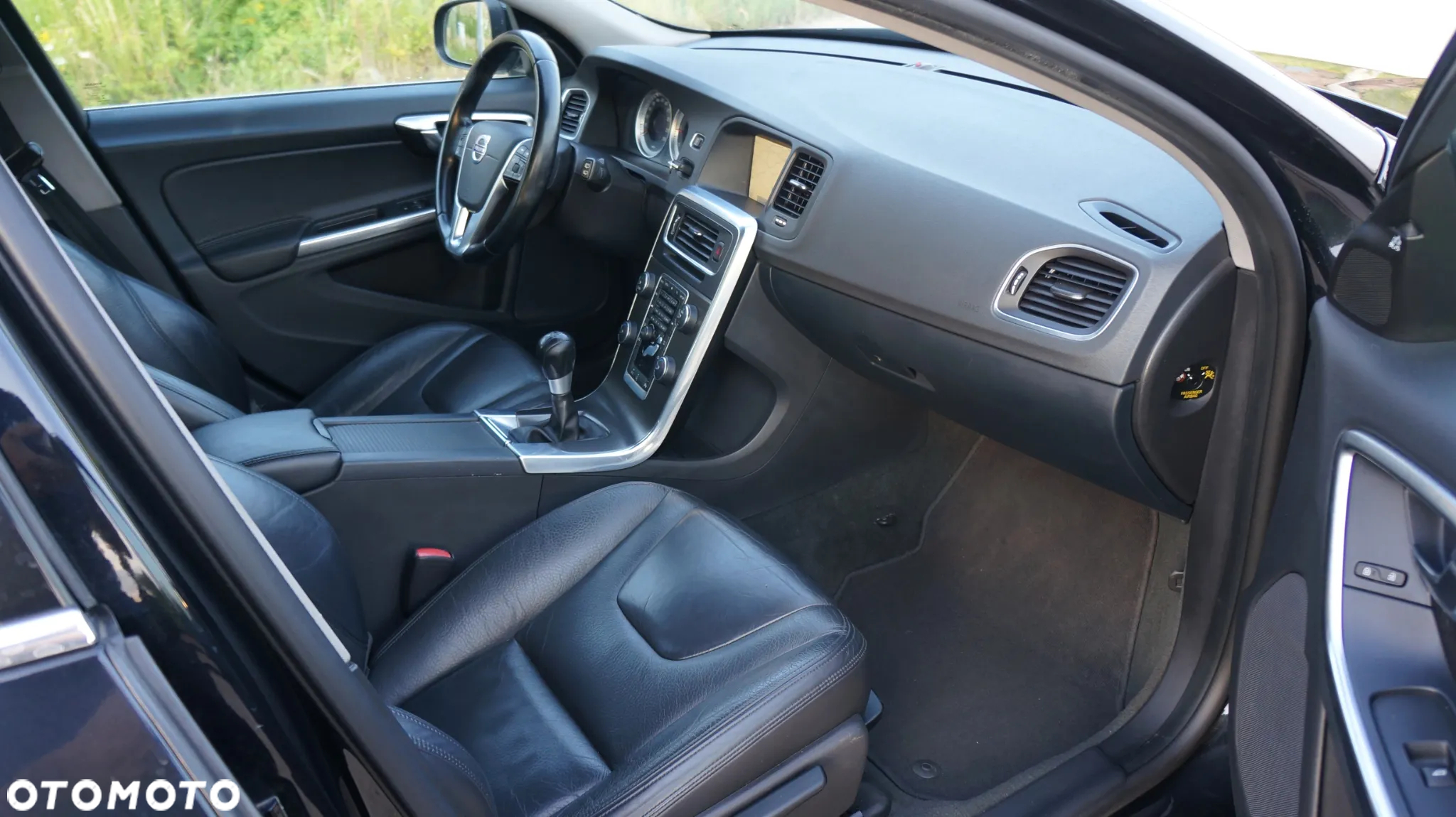 Volvo V60 D2 Momentum - 9