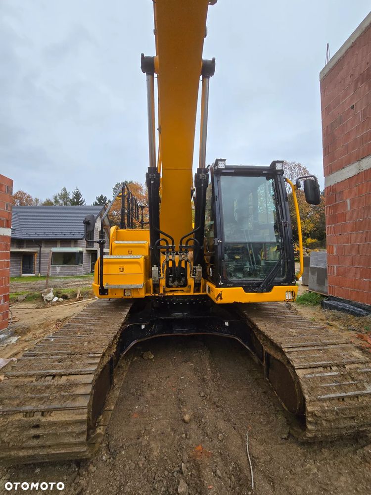 JCB 220XLC - 2
