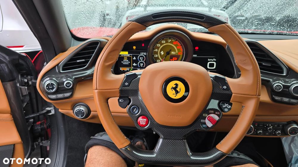 Ferrari 488 - 10