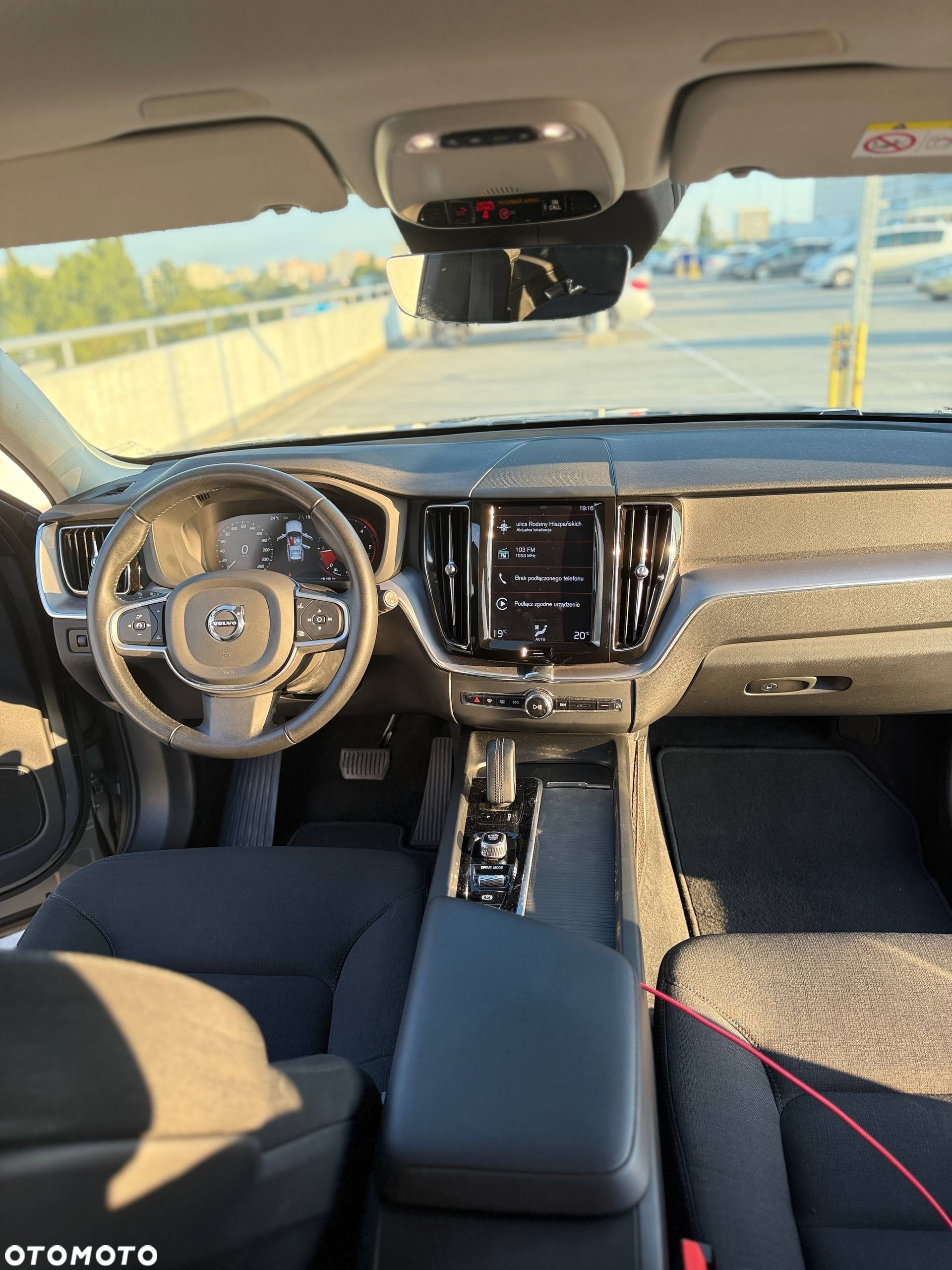 Volvo XC 60 B4 B Momentum Pro - 24