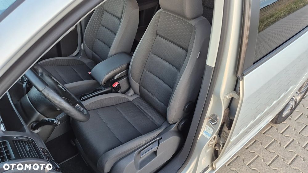 Volkswagen Touran 2.0 TDI Highline - 7