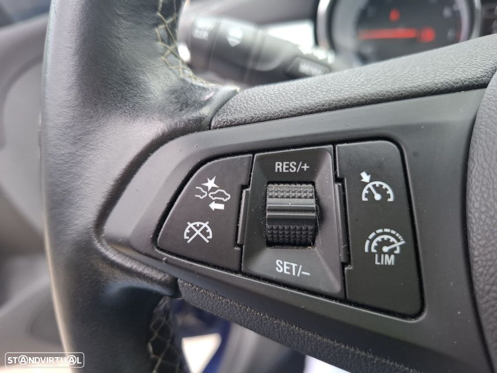 Opel Astra Sports Tourer 1.2 T Design & Tech S/S - 31