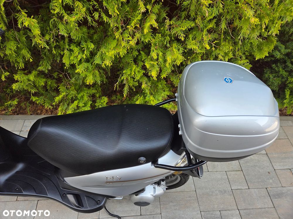 Piaggio FLY - 12