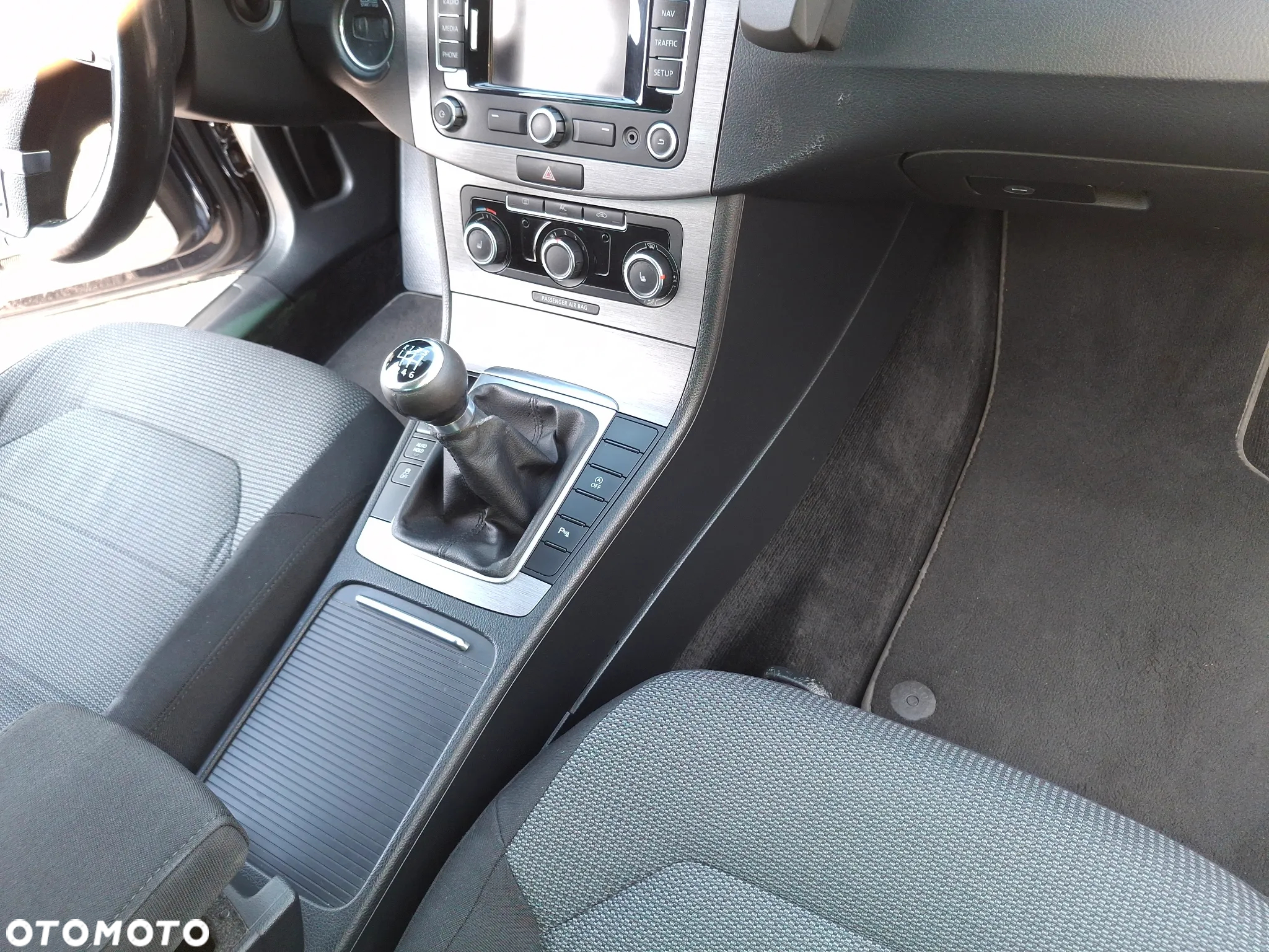 Volkswagen Passat 2.0 TDI Comfortline - 13