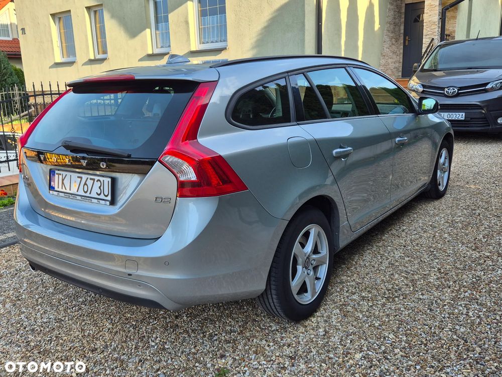 Volvo V60 D2 Drive-E Momentum - 5