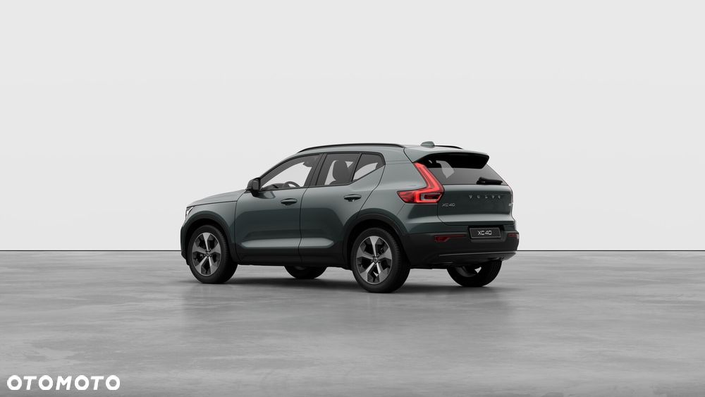Volvo XC 40 B3 Ultra Dark - 2